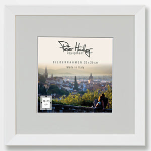 Peter Hadley Nina 20x20 cm. wit, houten fotolijst met Passepartout 13x13 cm.
