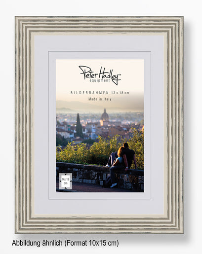 Peter Hadley Arezzo 10x15 cm. grijs, houten fotolijst