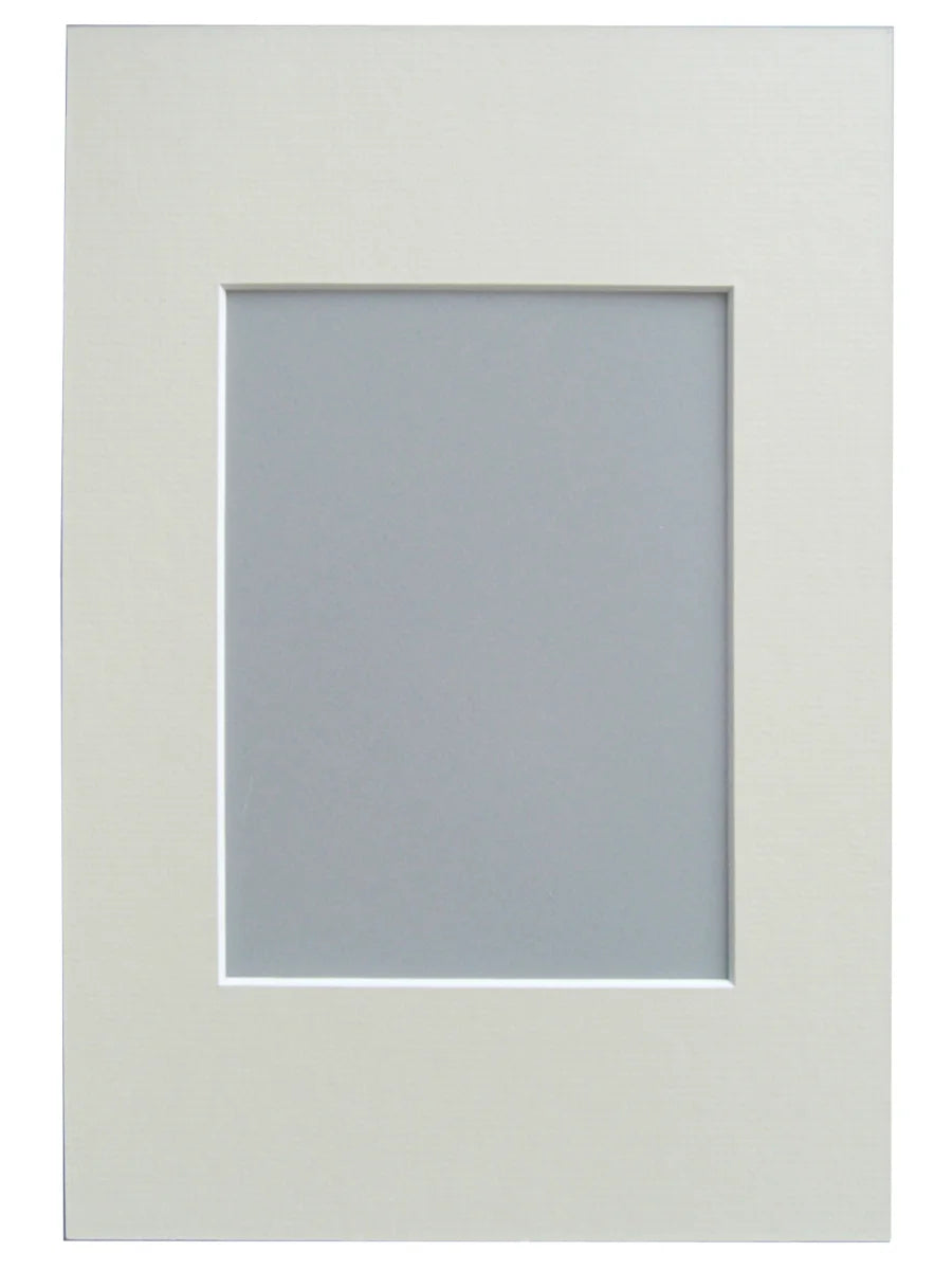 Formaat 13x18 met uitsnede 9x13 creme