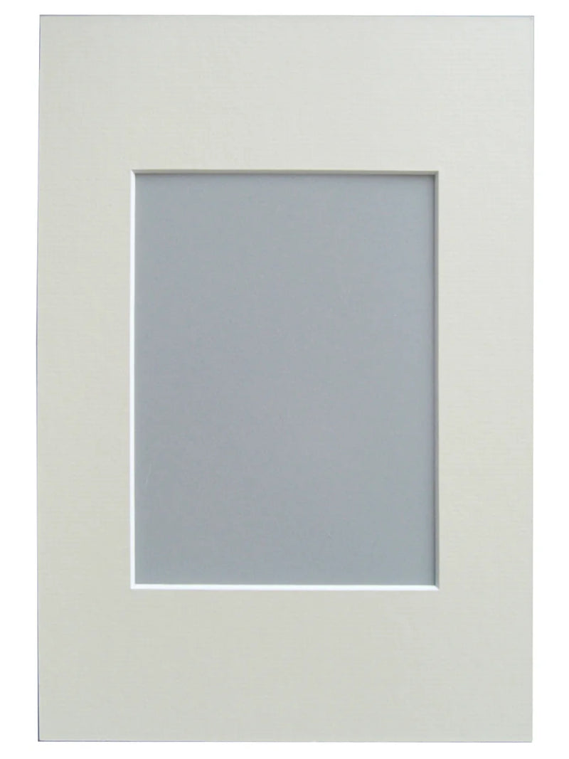 Formaat 50x70 met uitsnede 40x50 creme